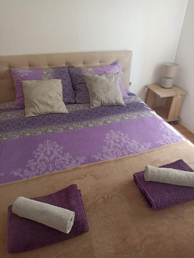 Sleep & Fly - Sarajevo Airport Apartment Екстериор снимка