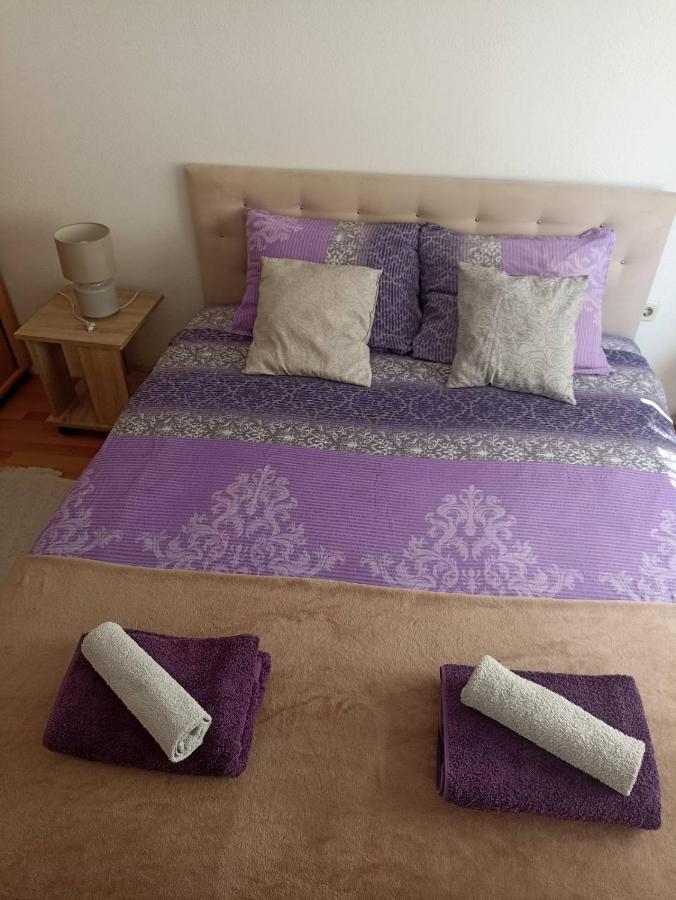 Sleep & Fly - Sarajevo Airport Apartment Екстериор снимка